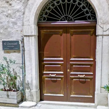 42 Zanardelli Trani